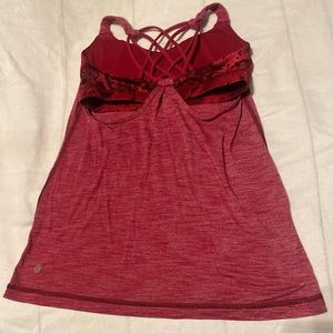 Lululemon Athleica Size 2 Tank with built in Bra like new
